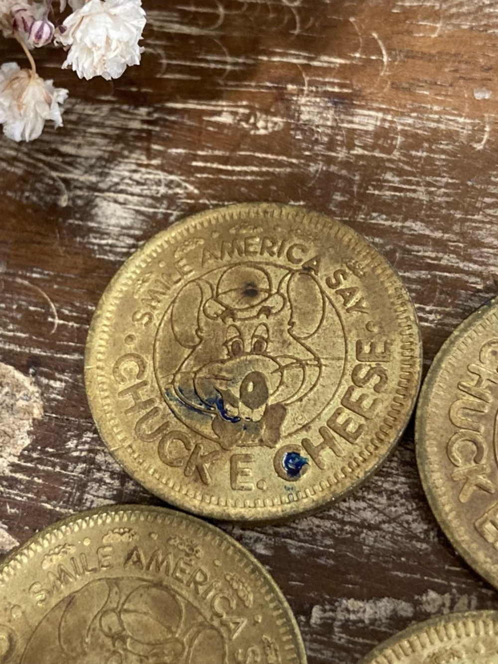 13 Vintage Chuck E. Cheese Coins 1982 and 1983 - Picture 8 of 15